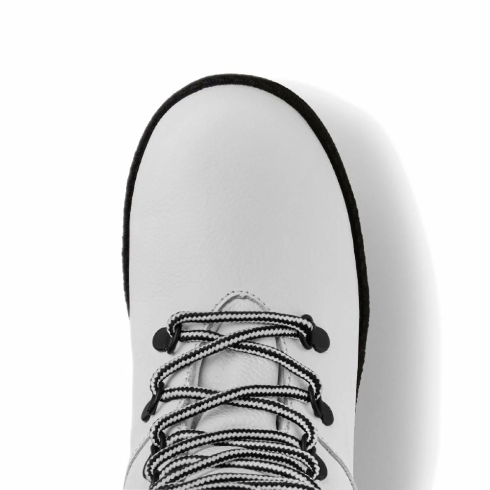 Cougar Women's Original Pillow Boot In White 6 Cougar Women's Original Pillow Boot In White - Image 4